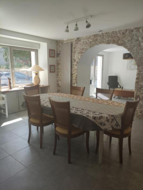 Jolie maison de bourg à 1km des plages